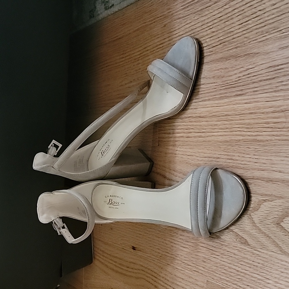Nude Bass Heels size 7.5